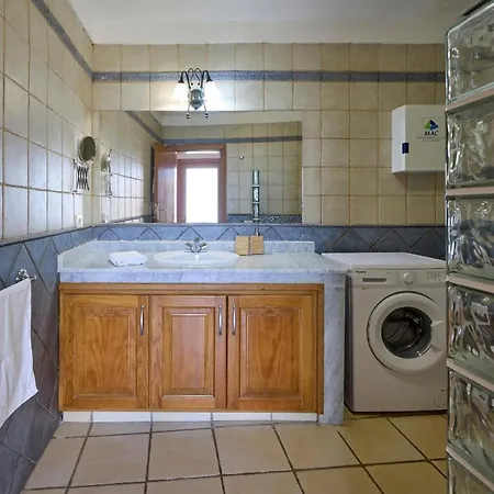 El Ciruelo Apartment *